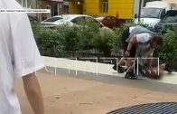 Взрослый, которому не понравилась музыка подростка, в автобусе избил 15‑летнего мальчика Взрослый, которому не понравилась музыка подростка, в автобусе избил 15‑летнего мальчика