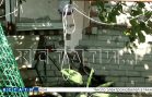 Жилой дом треснул и стал разрушаться из‑за оползня в деревне Новинки Жилой дом треснул и стал разрушаться из‑за оползня в деревне Новинки