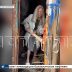Бабушка 105-лет кошмарит кафе, над которым живёт, и с ножом нападает на волонтёров
