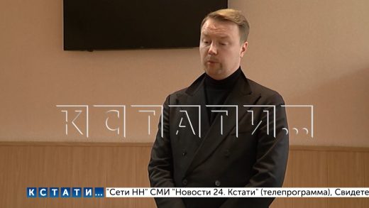 Министр туризма, устроивший пьяный скандал, угрожавший полиции и футболистам, надел чёрную водолазку