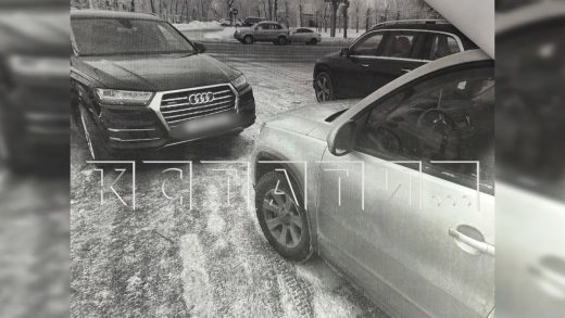 Виновница аварии в результате страховой схемы лишилась денег, а квартиру выставили на торги